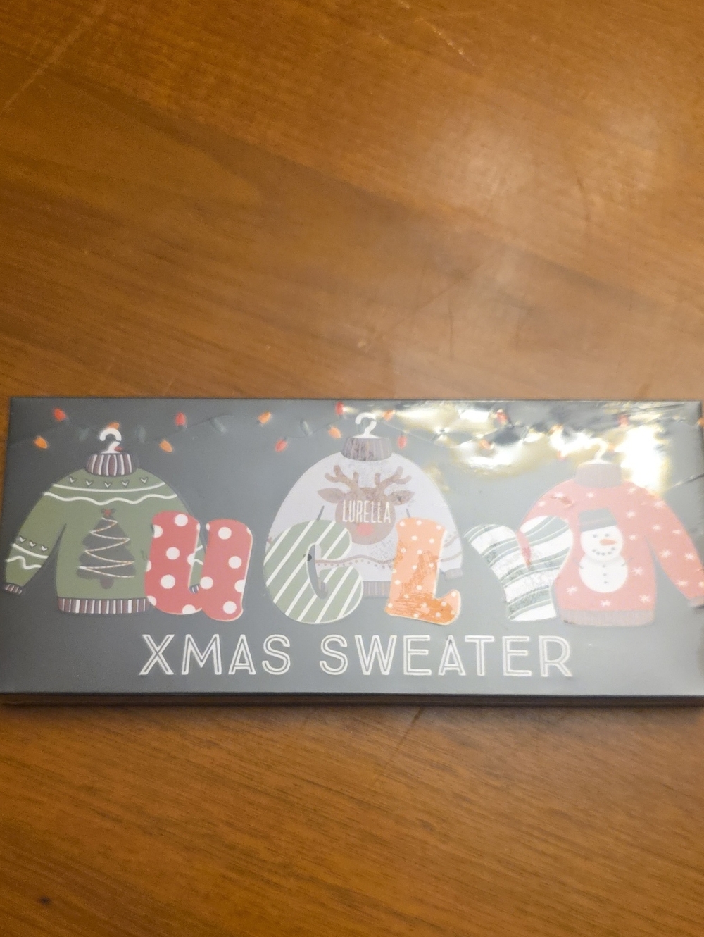 Lurella Xmas Sweater Eyeshadow Palette - Multi-Color Festive Shades